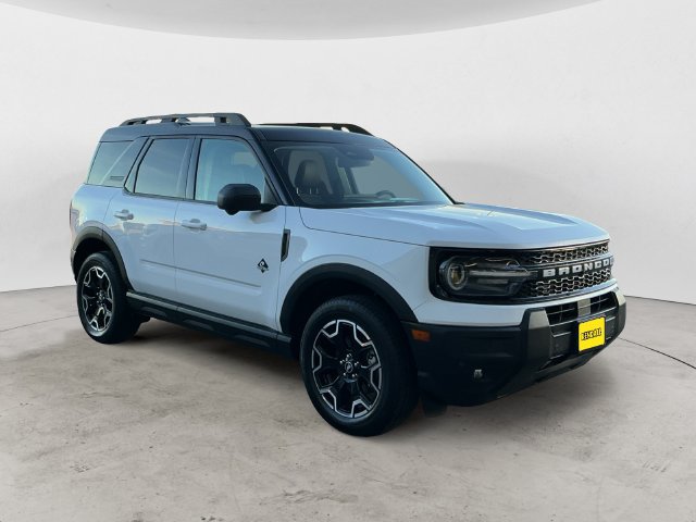 Used 2025 Ford Bronco Sport Outer Banks w/ Outer Banks Tech Package+ AWD/4WD image 3