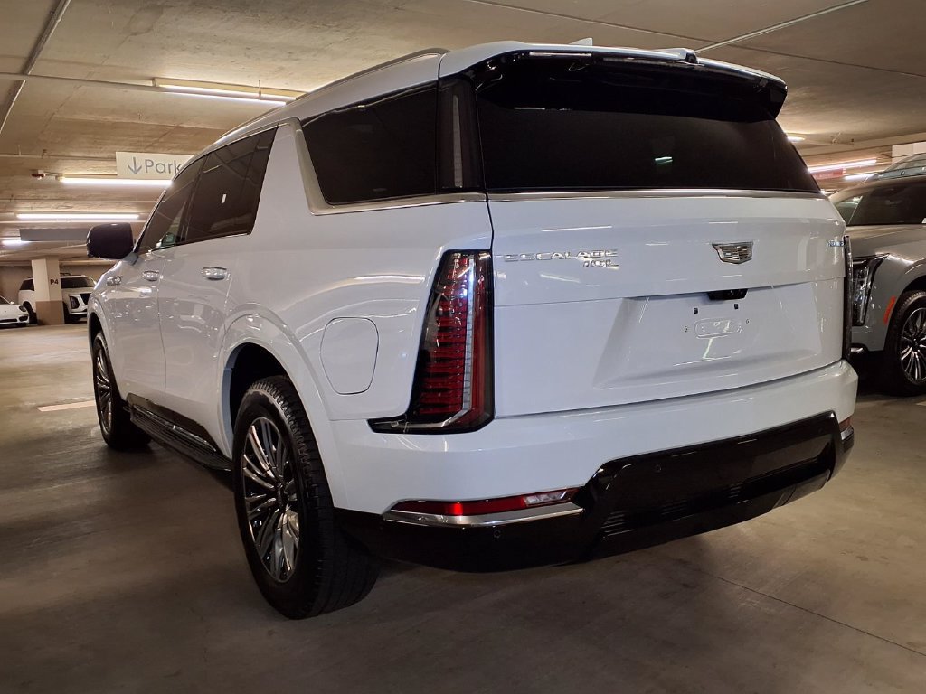 New 2026 Cadillac Escalade IQL Luxury AWD/4WD image 9