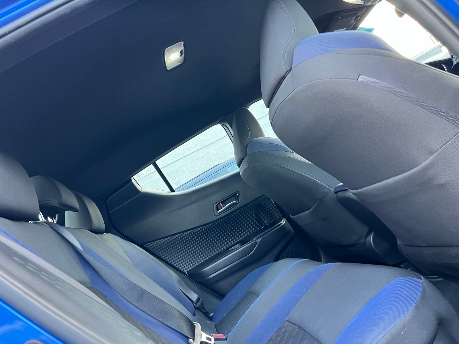 Used 2021 Toyota C-HR XLE FWD image 47