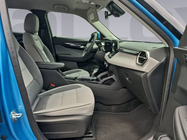 Certified 2026 Chevrolet TrailBlazer LT w/ Convenience Package AWD/4WD image 17