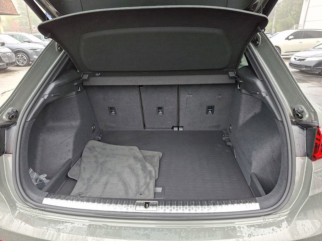 Used 2023 Audi Q3 2.0T Premium w/ 19" Wheel Package AWD/4WD image 29