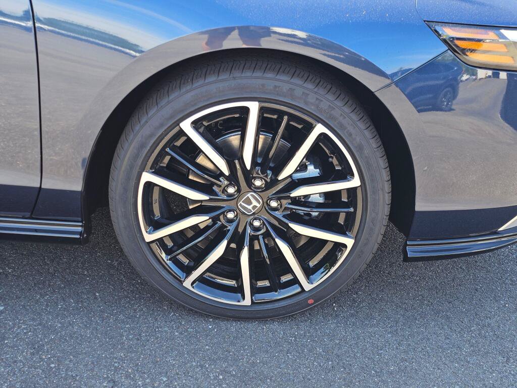 New 2026 Honda Accord Touring image 9