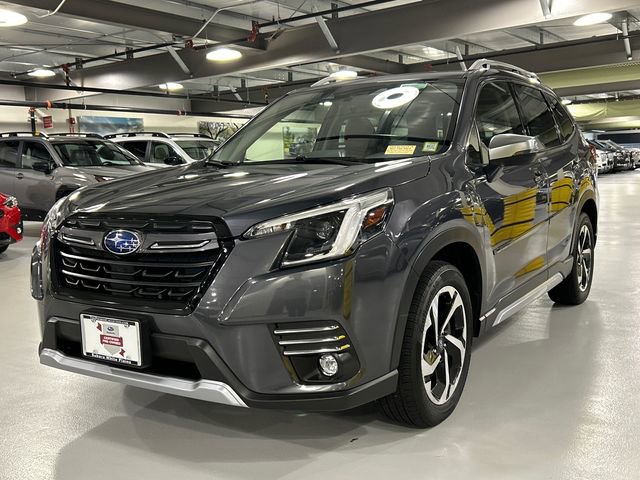 Used 2023 Subaru Forester Touring image 5