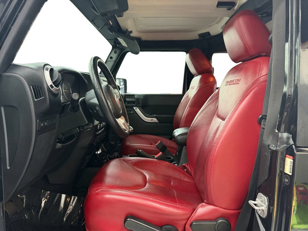 Used 2013 Jeep Wrangler Rubicon AWD/4WD image 10