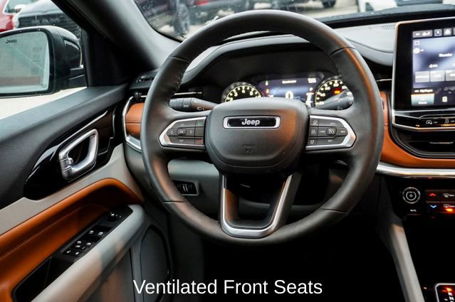 Used 2023 Jeep Compass Limited image 9