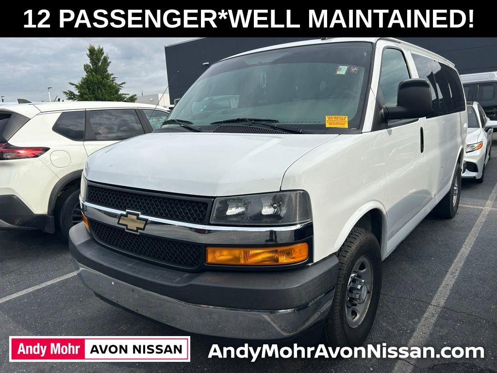 Used 2018 Chevrolet Express 3500 LT w/ LT Preferred Equipment Group RWD image 2
