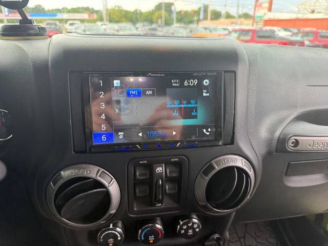 Used 2017 Jeep Wrangler Unlimited Sport w/ Quick Order Package 24S AWD/4WD image 8