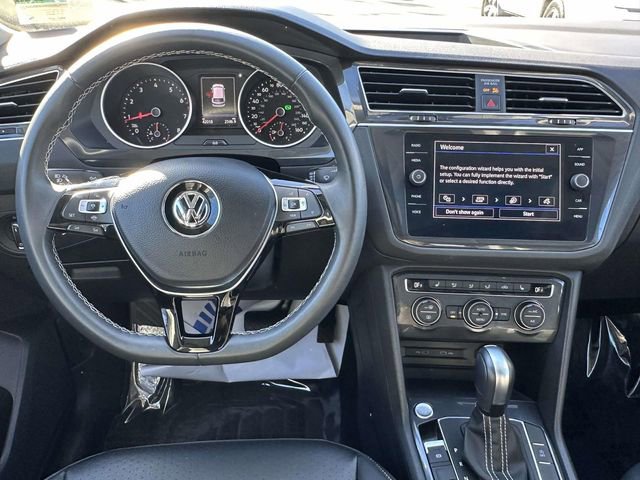 Used 2021 Volkswagen Tiguan SE w/ Panoramic Sunroof Package image 15