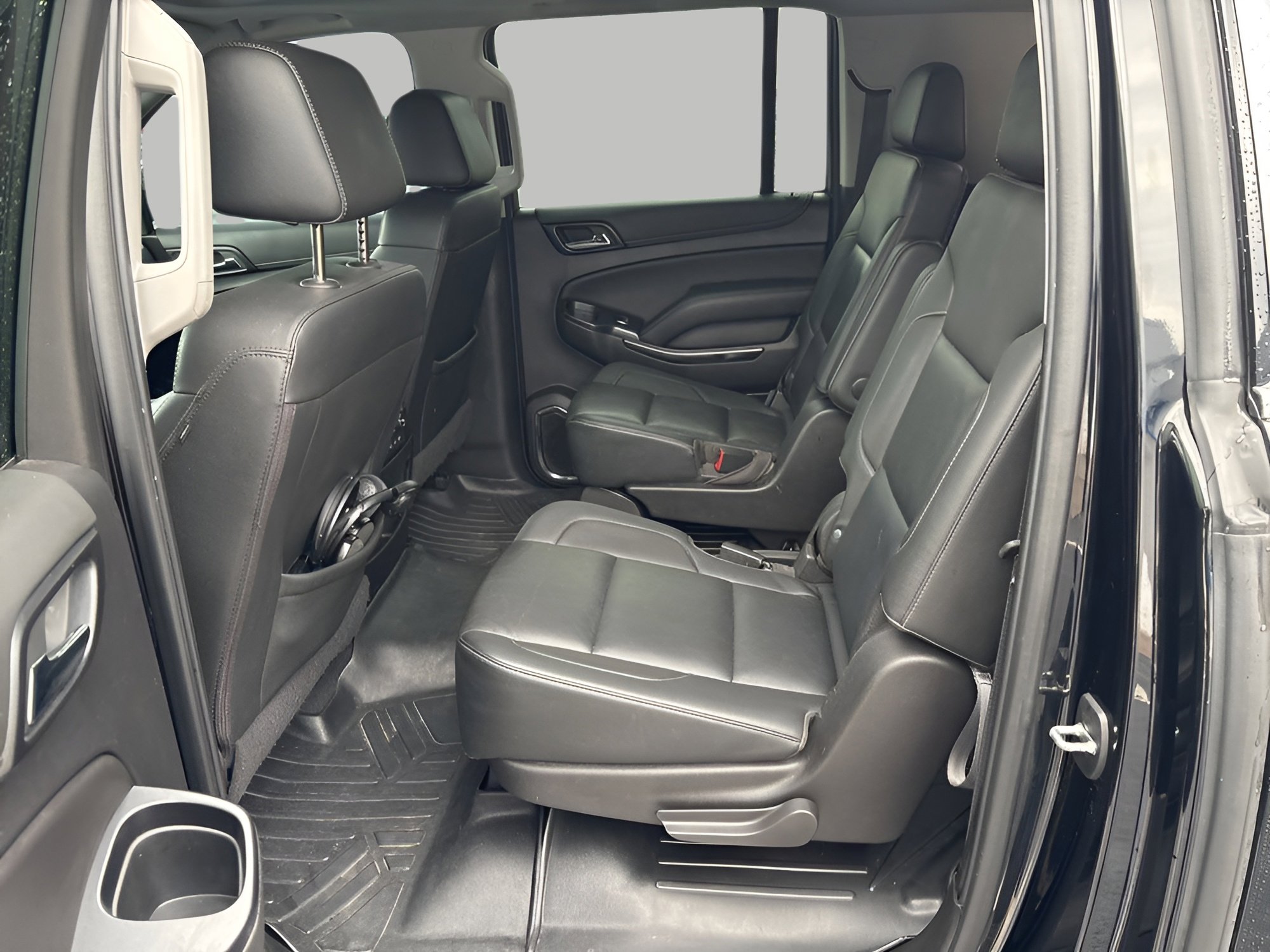 Used 2020 Chevrolet Suburban Premier image 15