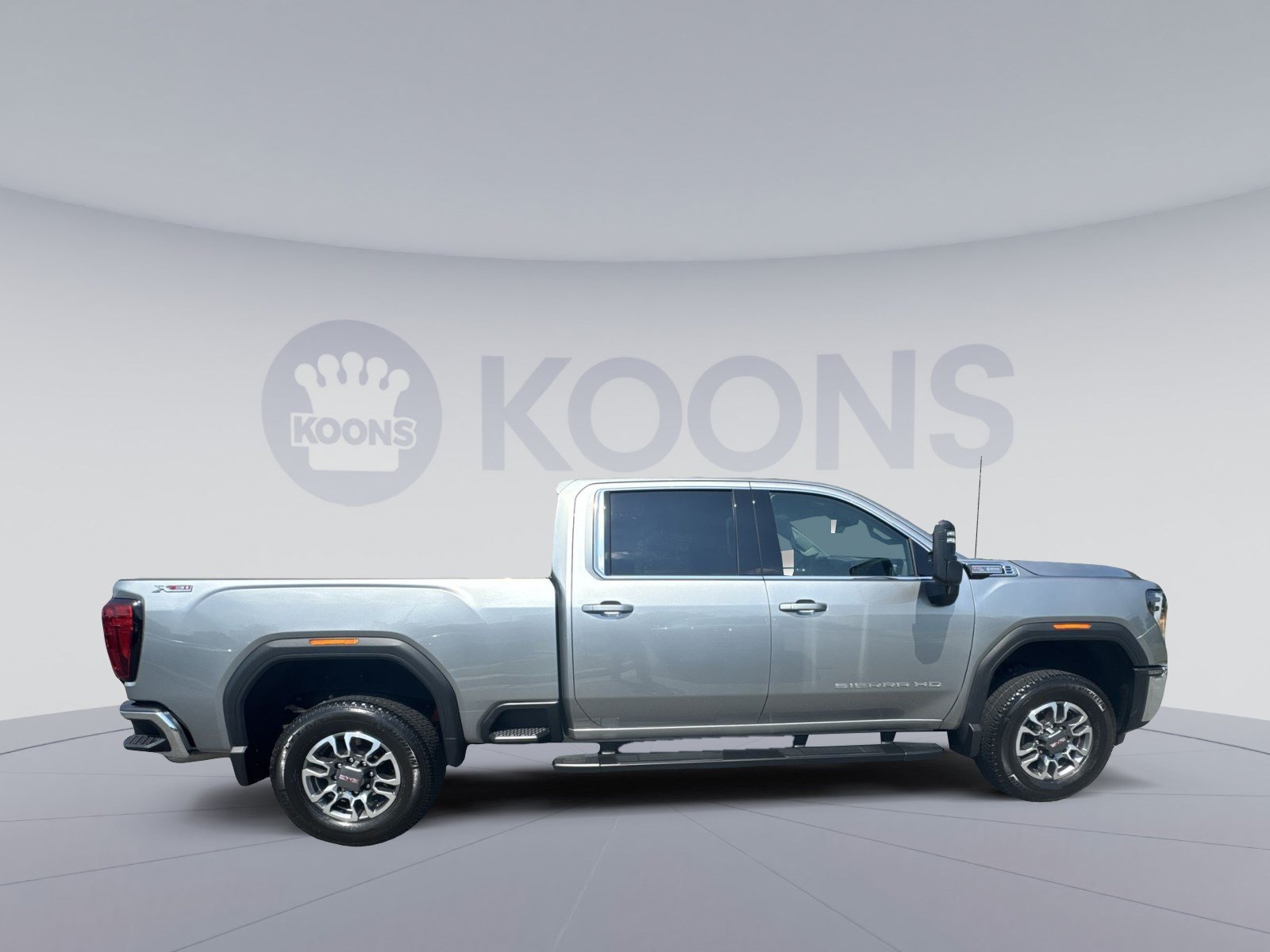 Used 2025 GMC Sierra 3500 SLE w/ SLE Value Package AWD/4WD image 8
