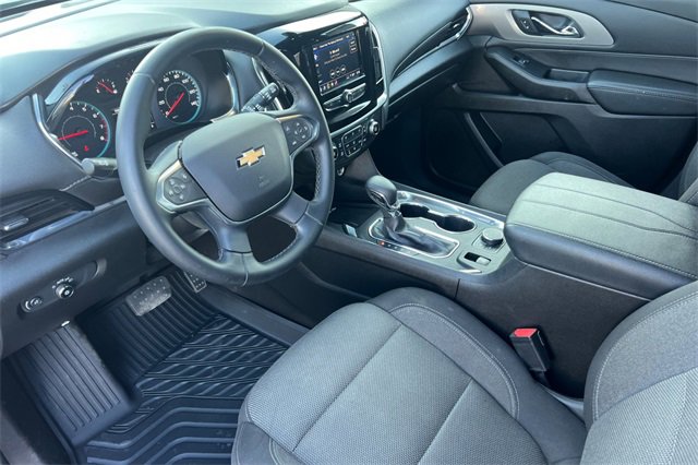 Used 2023 Chevrolet Traverse LT image 10