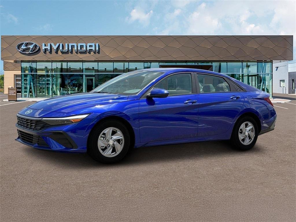 New 2025 Hyundai Elantra SE video 2