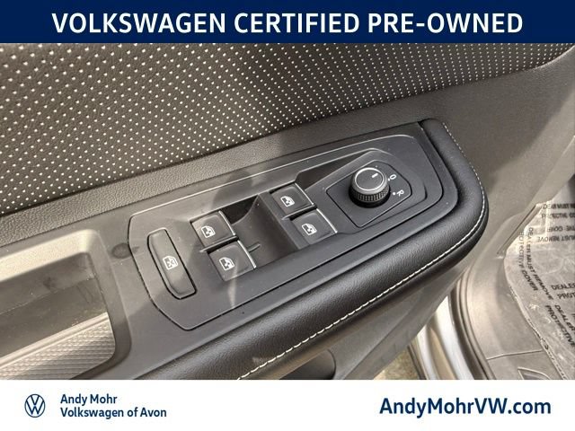 Used 2024 Volkswagen Atlas Cross Sport SEL R-Line AWD/4WD image 16