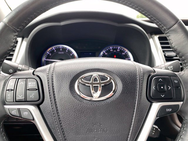 Used 2014 Toyota Highlander Plus AWD/4WD image 15