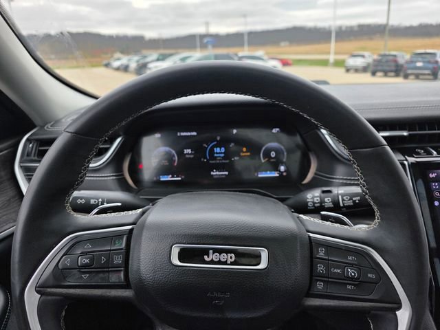 Used 2023 Jeep Grand Cherokee Limited image 12