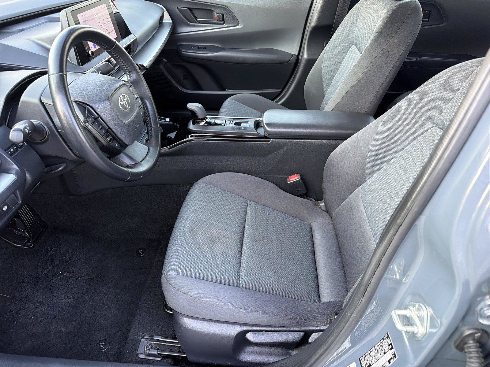 Used 2024 Toyota Prius LE FWD image 8