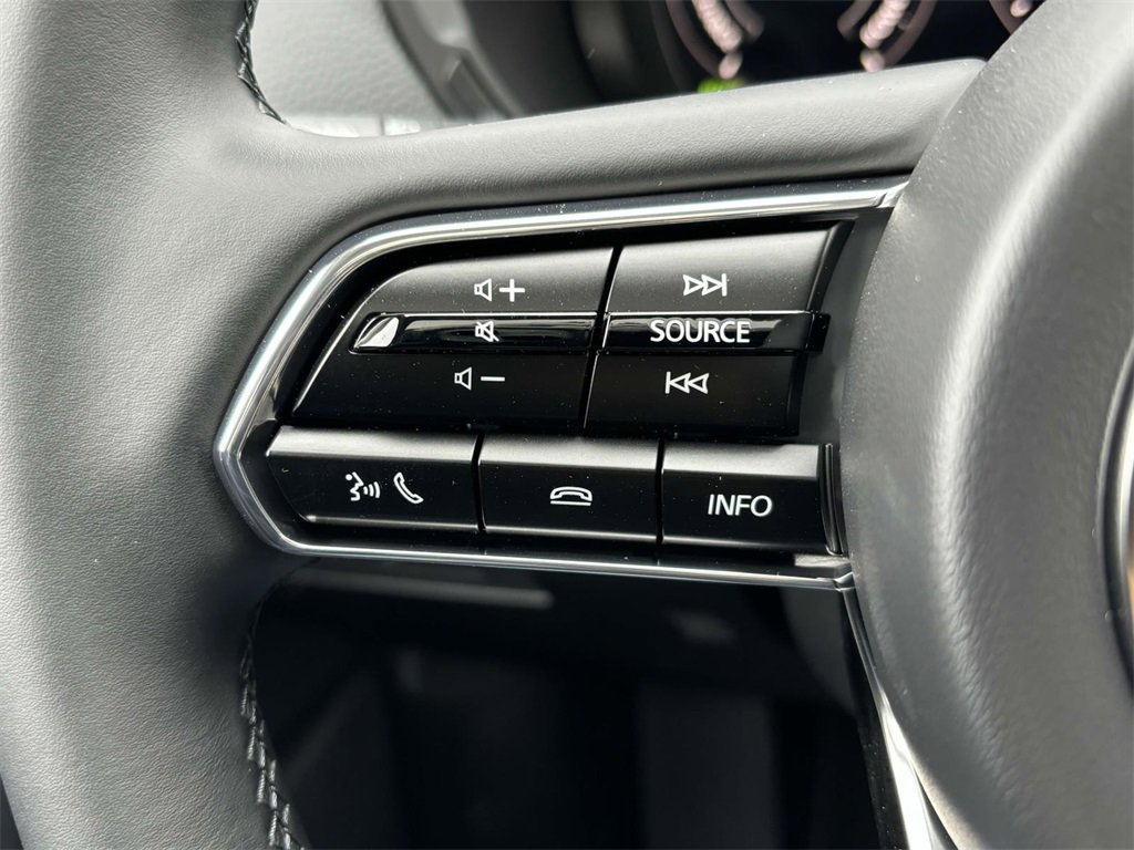 New 2025 MAZDA CX-70 Plug-In Hybrid w/ Premium Pkg image 17