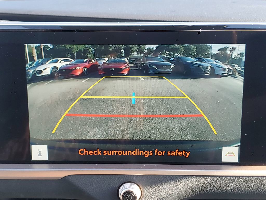 Used 2023 Toyota Crown Limited image 34