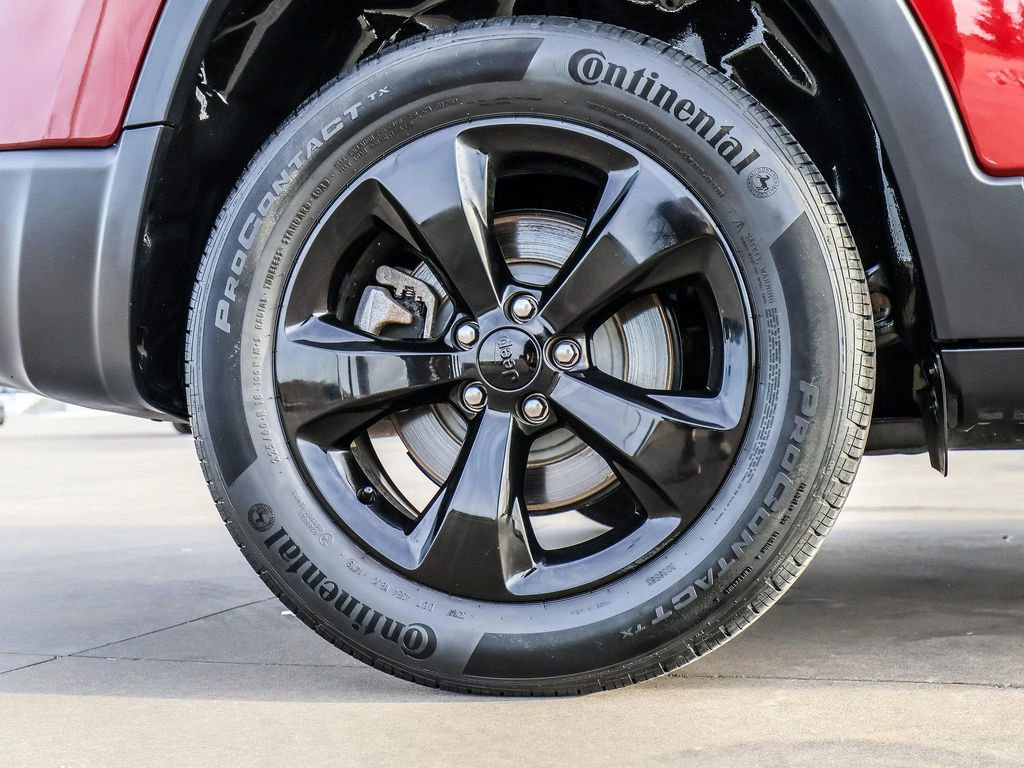 Used 2019 Jeep Cherokee Latitude Plus image 9
