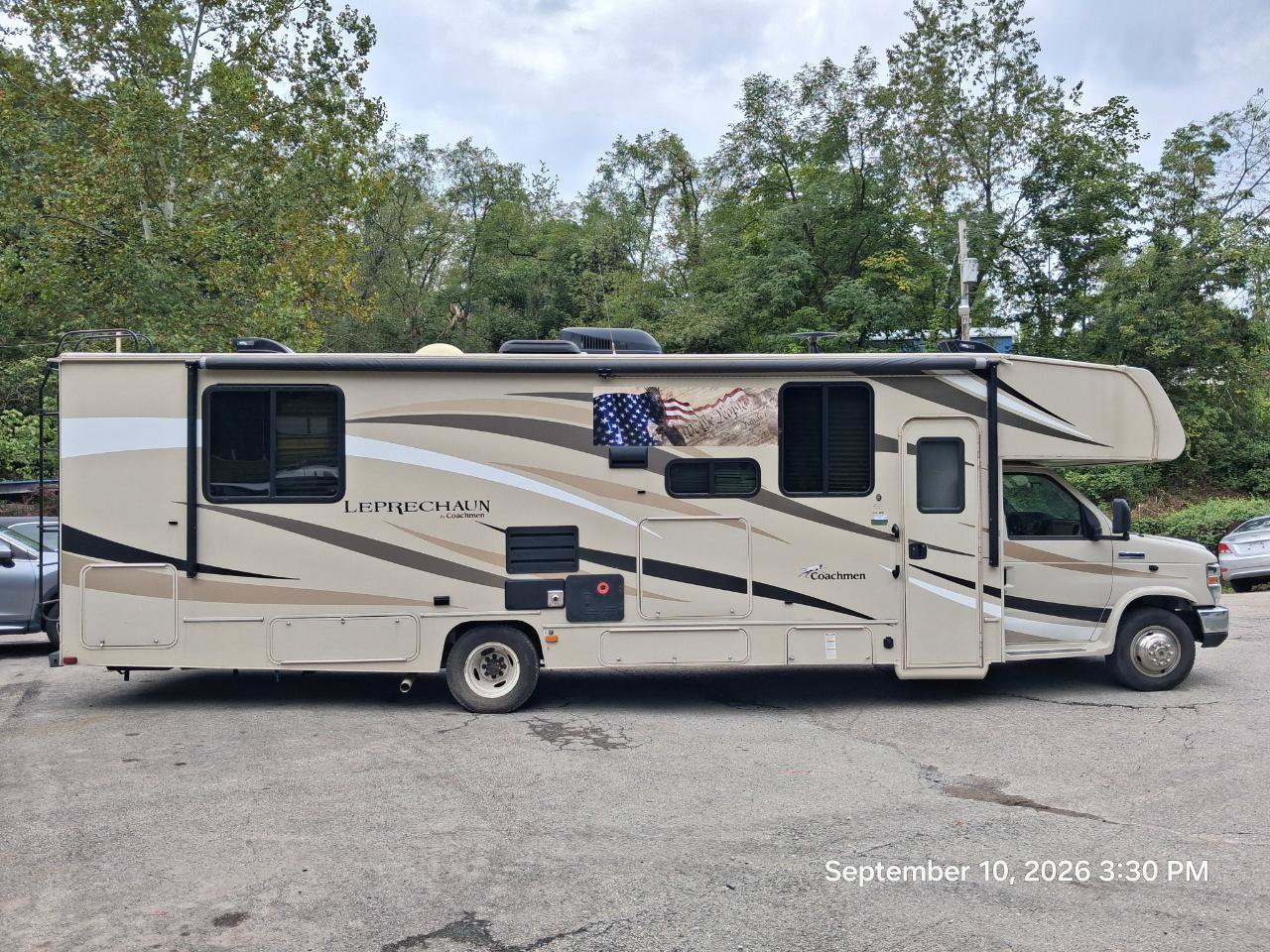 Used 2018 Ford E-450 and Econoline 450 Super Duty w/ Motorhome Prep Package RWD image 13