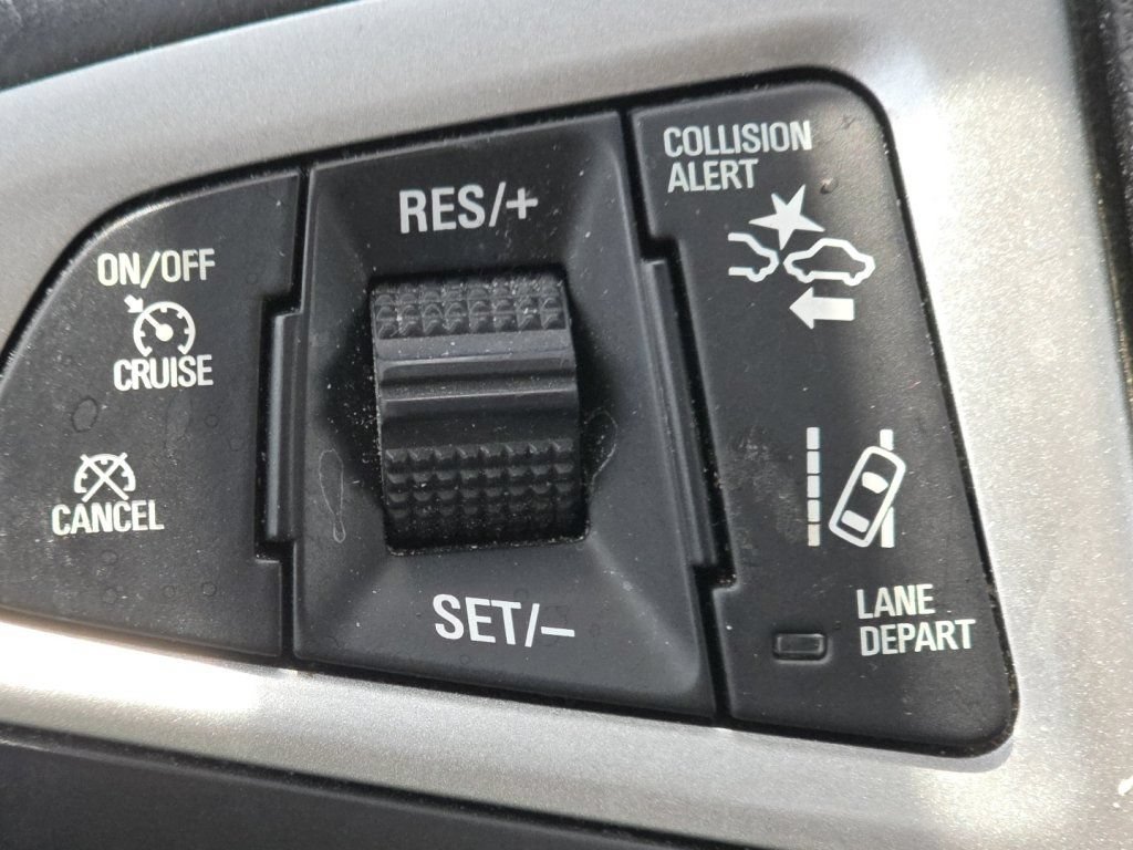 Used 2016 Chevrolet Equinox LTZ w/ Enhanced Convenience Package AWD/4WD image 10