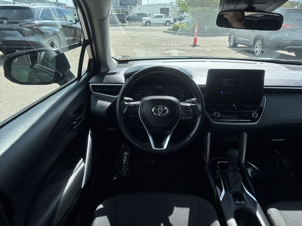 Used 2023 Toyota Corolla Cross LE w/ Moonroof Package AWD/4WD image 11