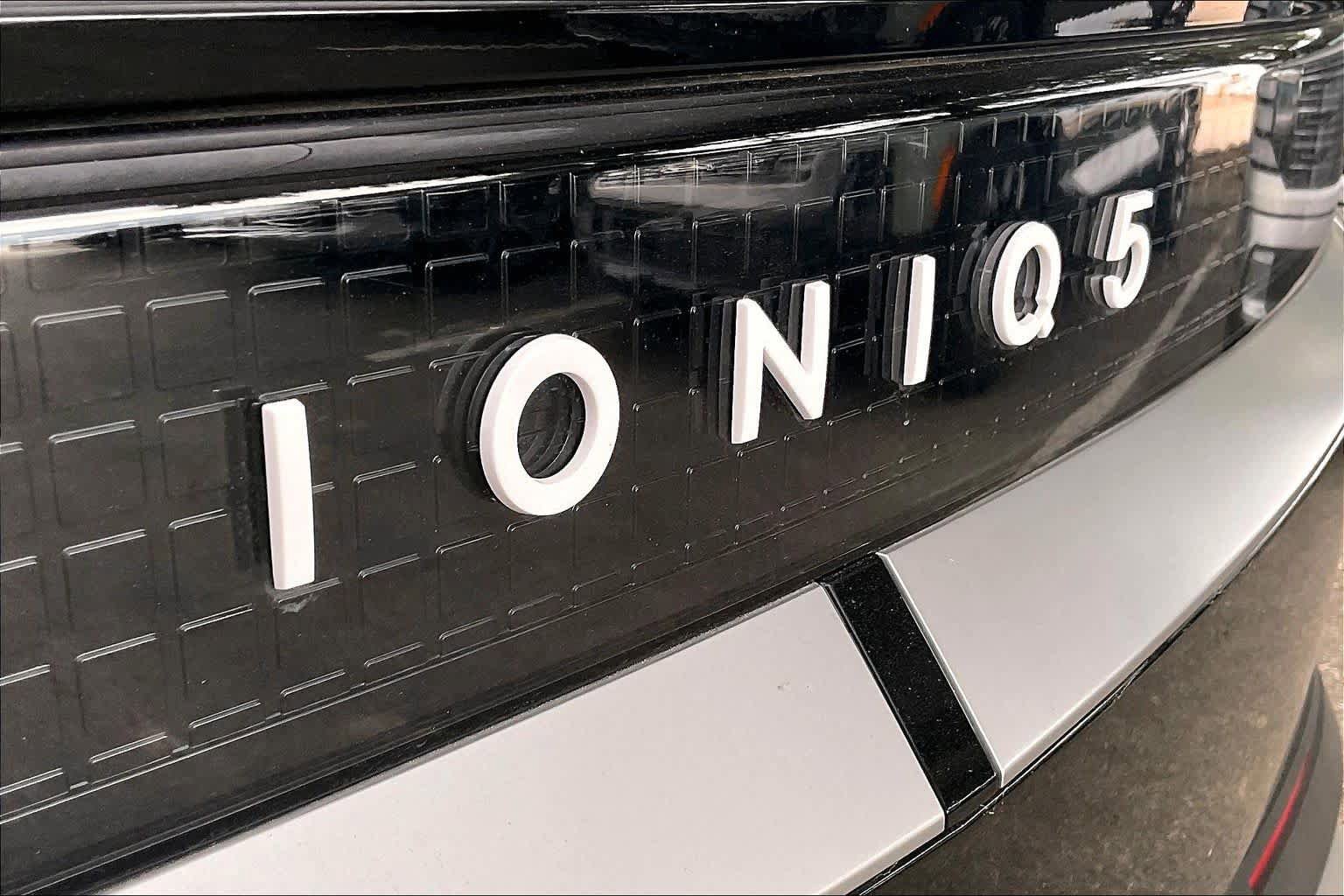Certified 2026 Hyundai Ioniq 5 SEL RWD image 9