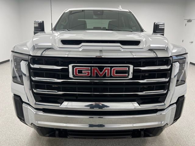 Used 2025 GMC Sierra 3500 SLT image 3