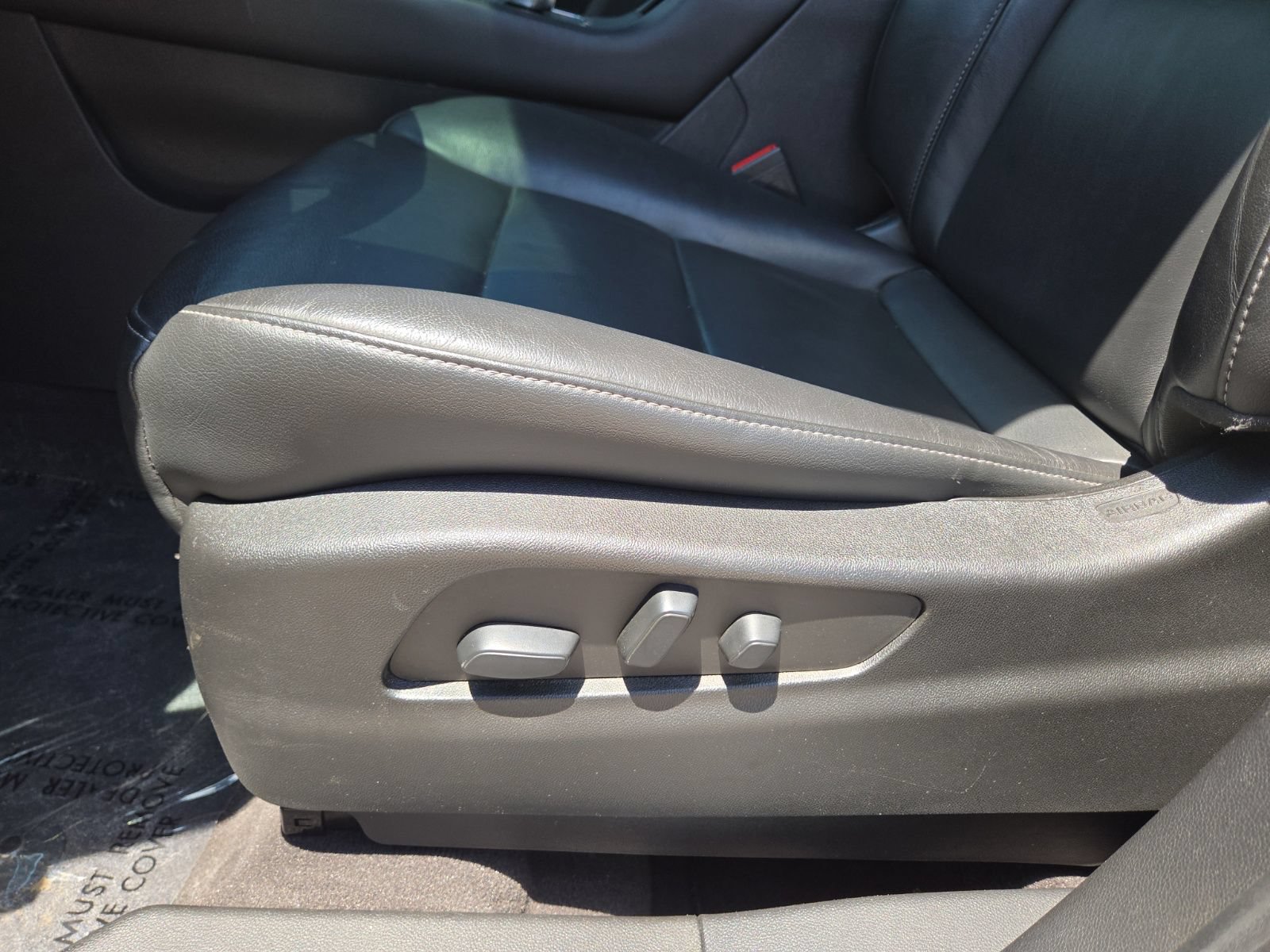 Used 2023 Cadillac XT4 Premium Luxury FWD image 25