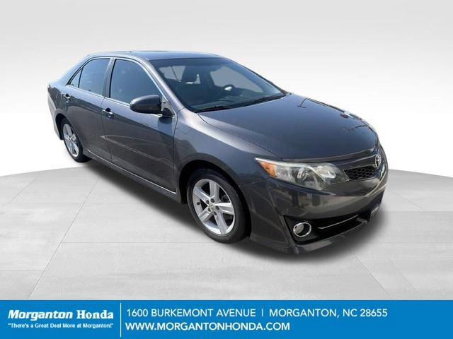 Used 2013 Toyota Camry SE FWD image 1