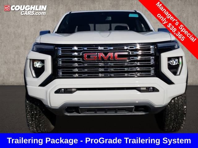 Used 2023 GMC Canyon Denali image 2