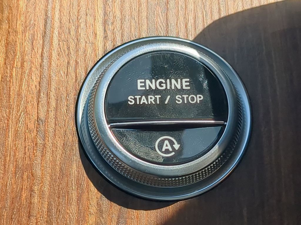 Certified 2024 Mercedes-Benz CLE 300 4MATIC Coupe image 16