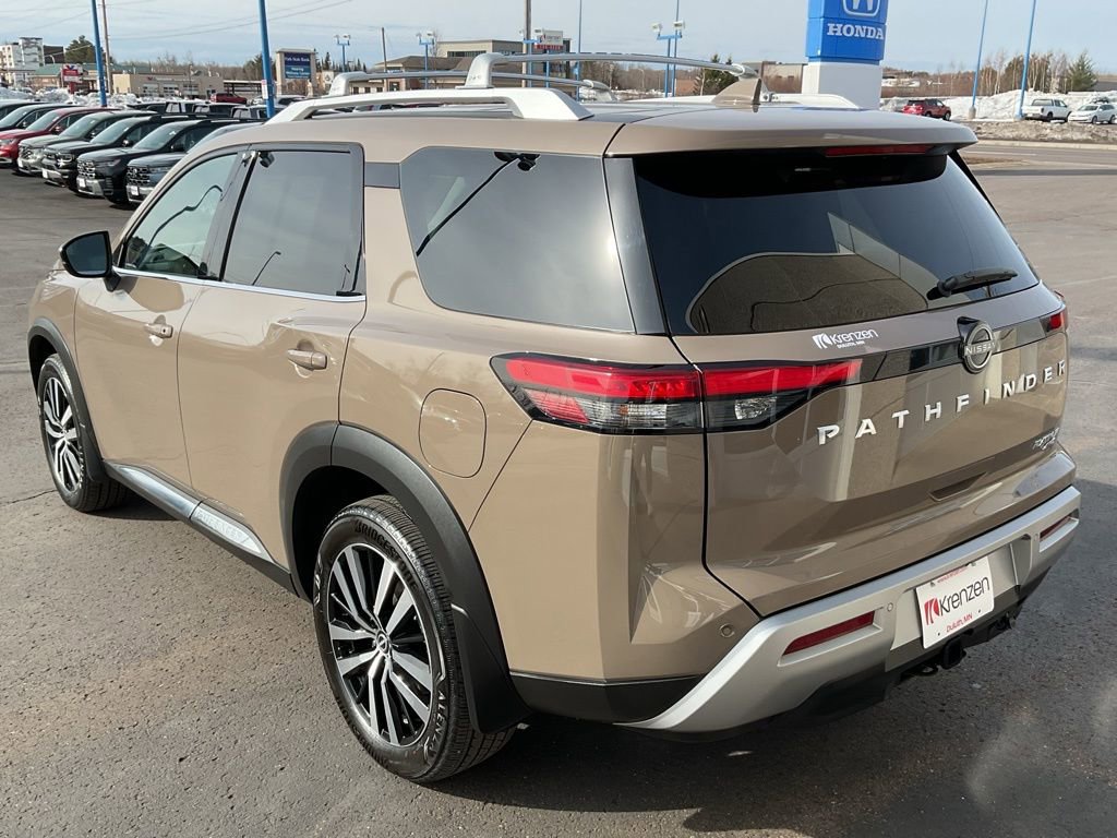 Used 2024 Nissan Pathfinder Platinum AWD/4WD image 7