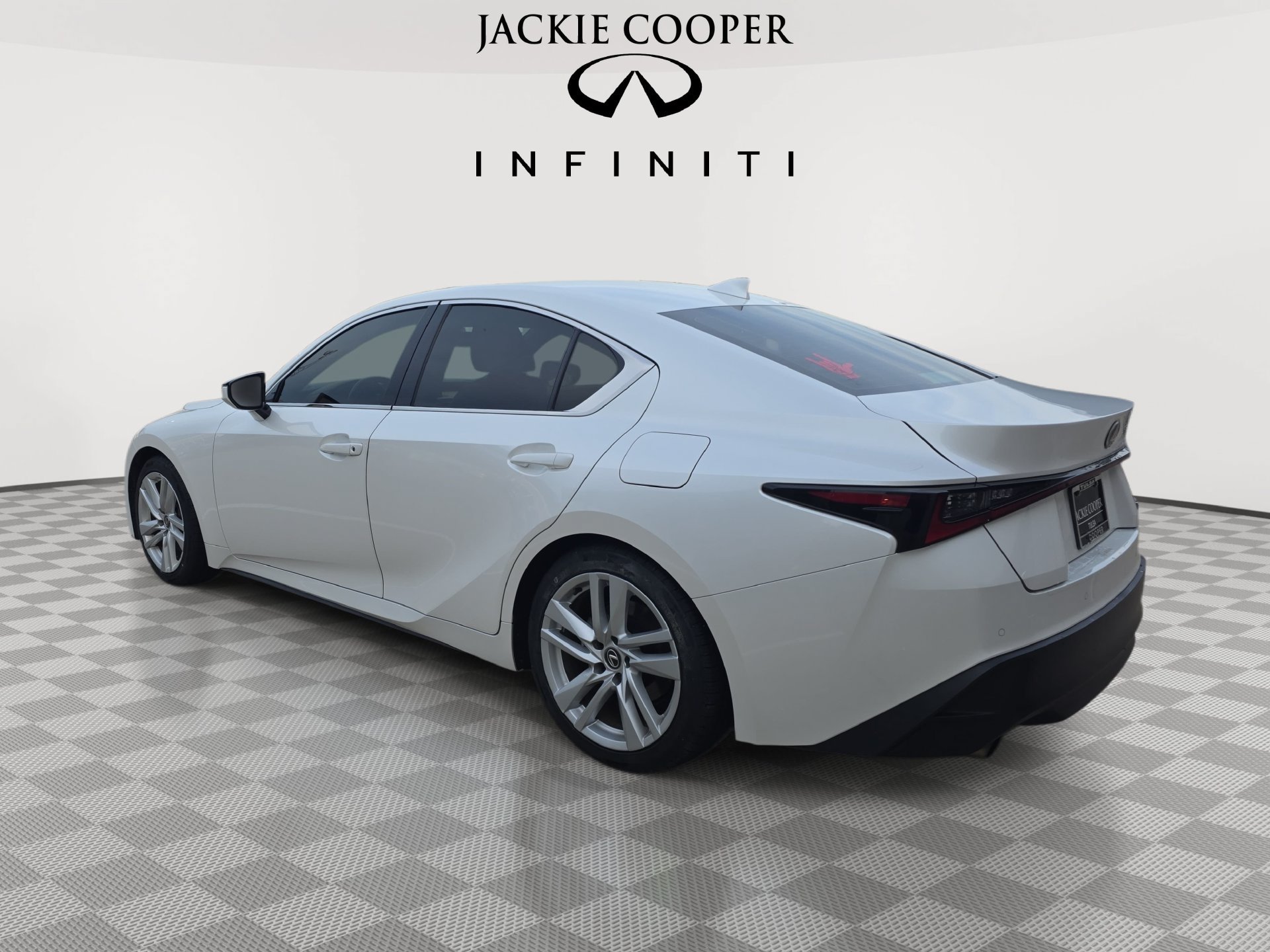 Used 2024 Lexus IS 300 w/ Comfort Package RWD image 7