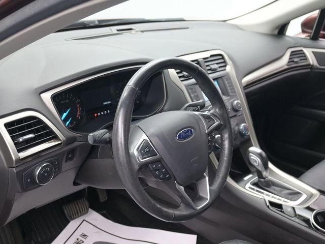 Used 2015 Ford Fusion SE w/ Equipment Group 202A image 15