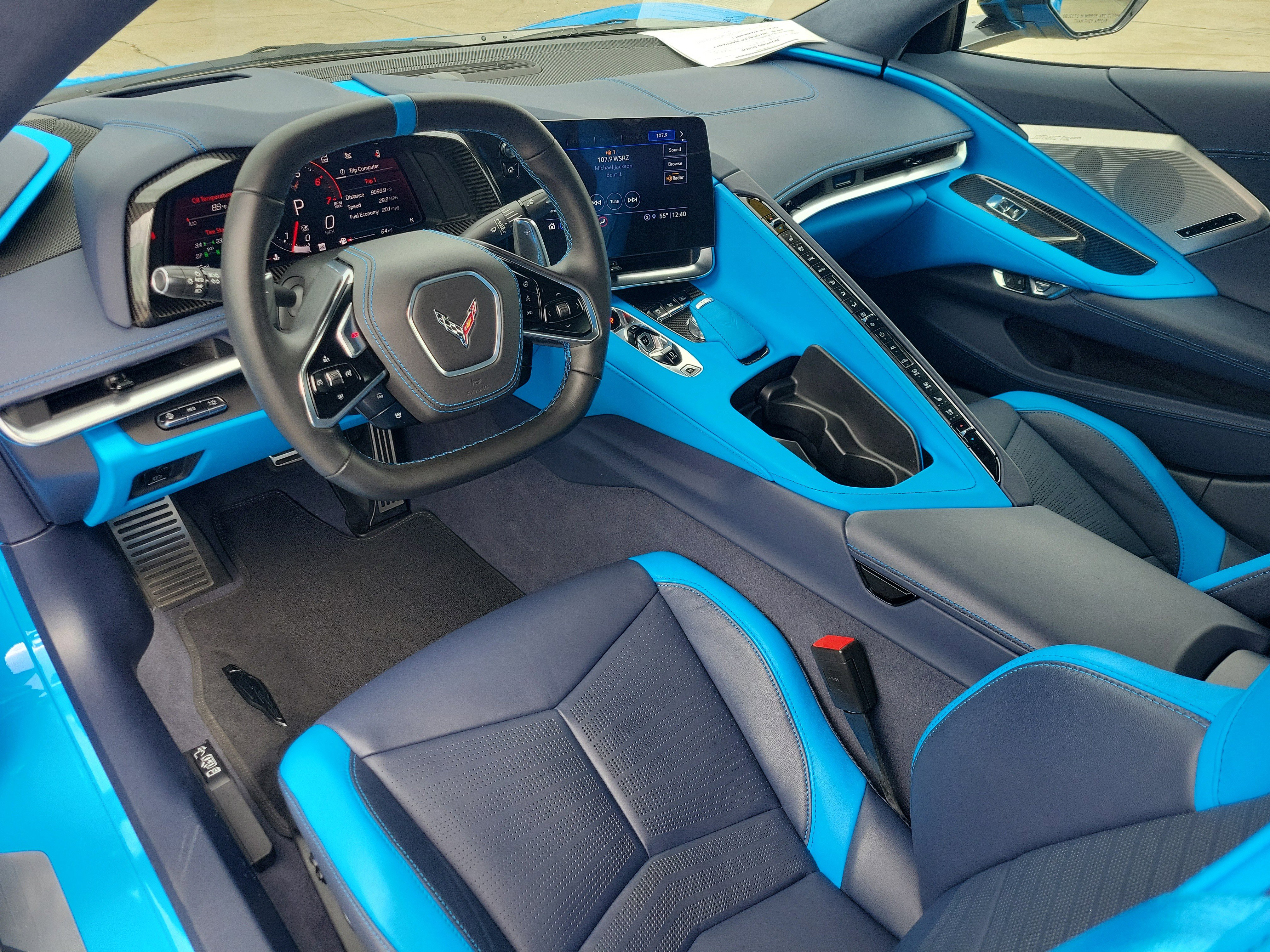 Used 2021 Chevrolet Corvette Stingray Premium Cpe w/ Z51 Performance Package image 13