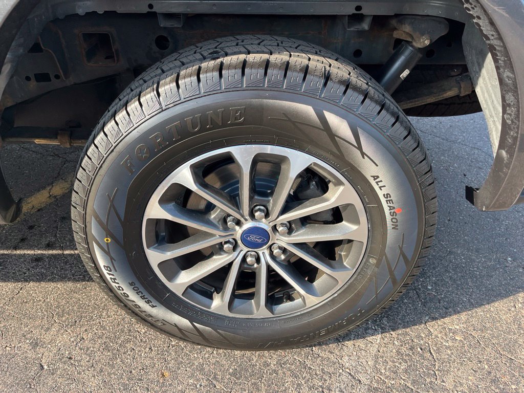 Used 2019 Ford F150 XLT w/ Equipment Group 302A Luxury AWD/4WD image 11