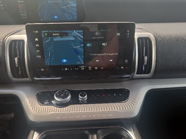 Used 2025 Ford Expedition Max Active AWD/4WD image 32