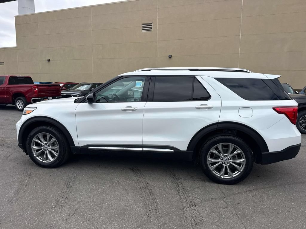 Used 2023 Ford Explorer Limited AWD/4WD image 5