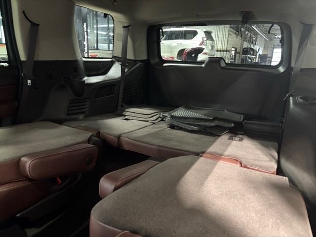 Used 2017 Chevrolet Tahoe Premier AWD/4WD image 25
