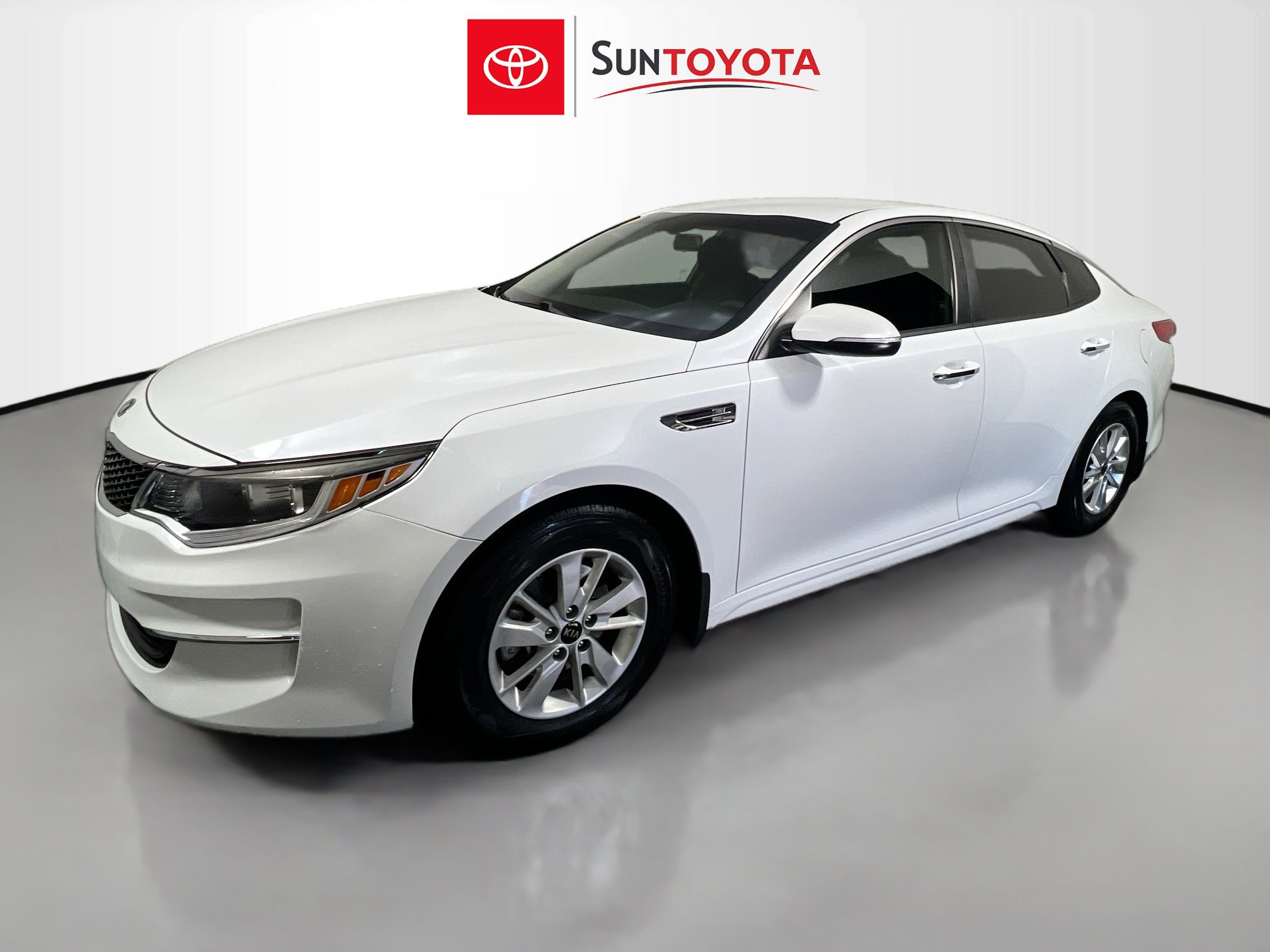 Used 2018 Kia Optima LX image 9
