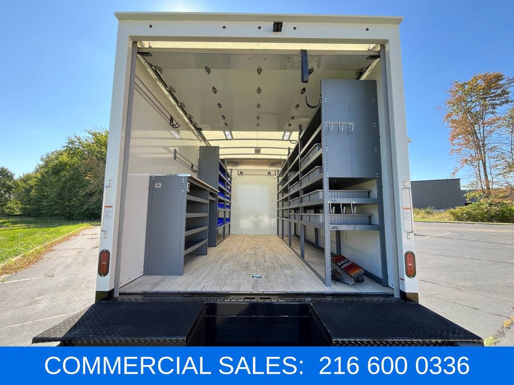 Used 2024 Isuzu NPR RWD image 5