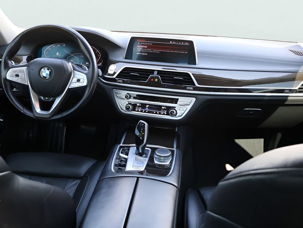 Used 2022 BMW 740i xDrive w/ Premium Package AWD/4WD image 15