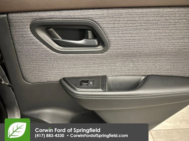 Used 2021 Nissan Rogue S image 21