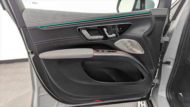 Used 2023 Mercedes-Benz EQS 450+ 4MATIC SUV image 13