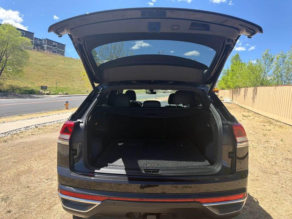 Used 2022 Volkswagen Atlas Cross Sport SEL image 24