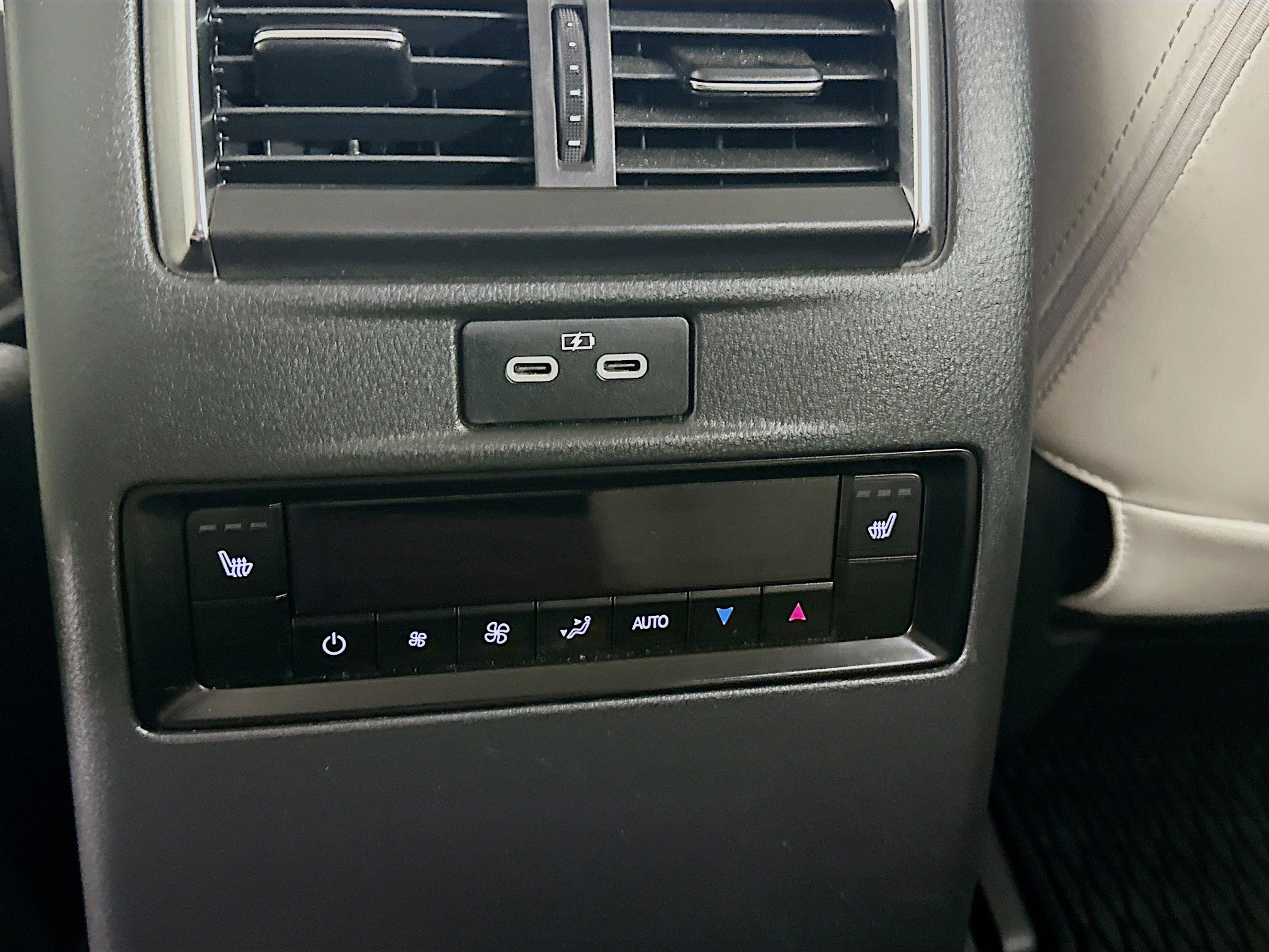 Used 2024 MAZDA CX-90 Plug-In Hybrid w/ Premium Plus AWD/4WD image 27