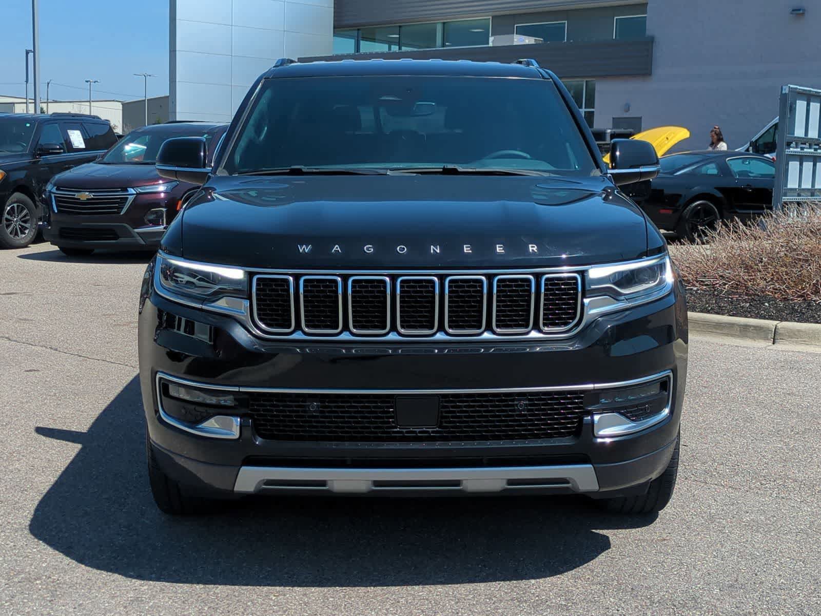 Used 2022 Jeep Wagoneer Series II AWD/4WD image 3