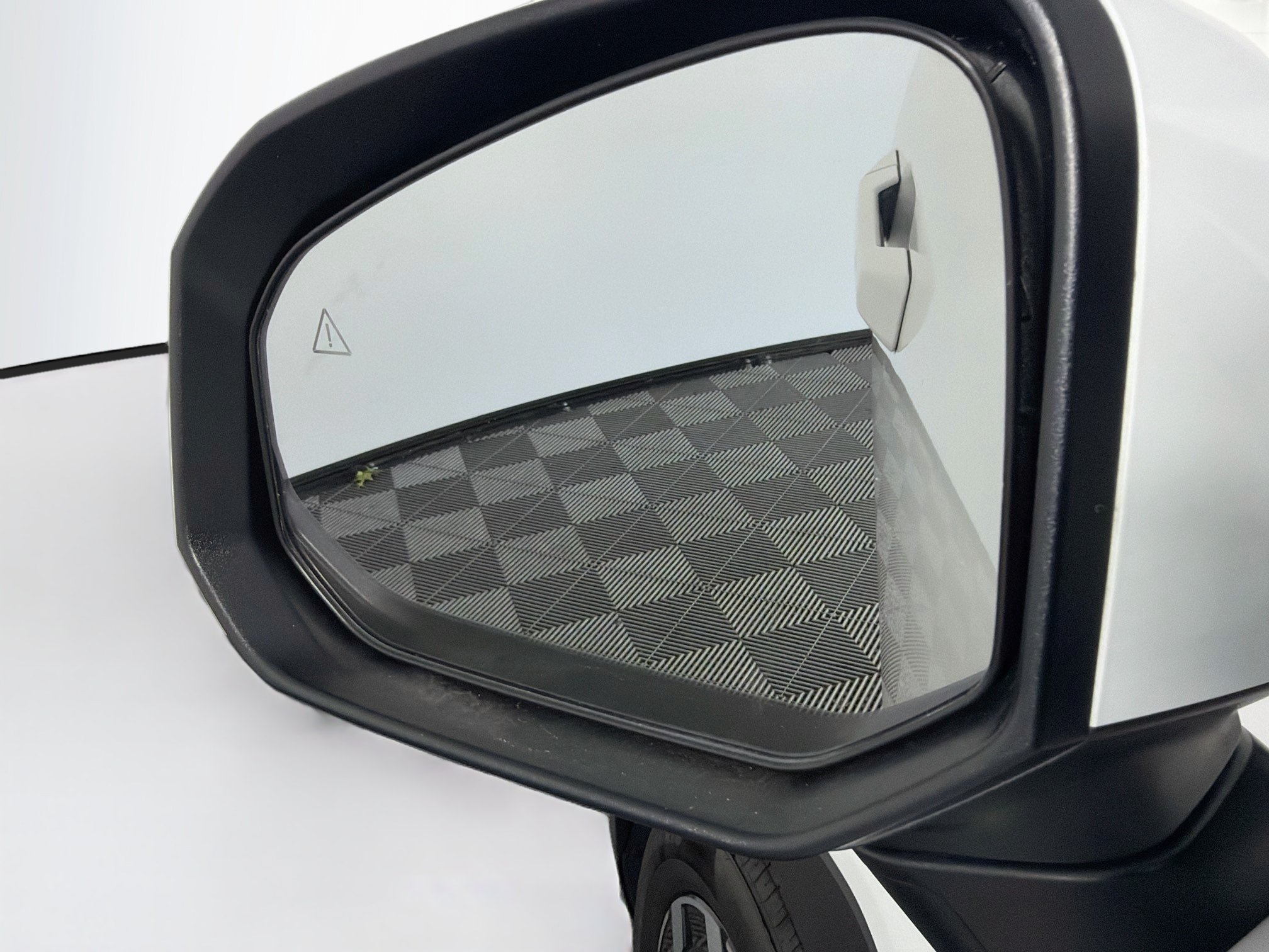 Used 2026 Hyundai Santa Fe SEL FWD image 16