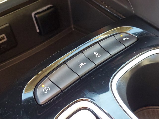 Used 2021 Buick Envision Essence FWD image 23
